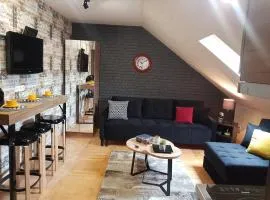 Kraljevi čardaci, apartman 53 u zgradi 7, opcija unutrašnjeg parking mesta