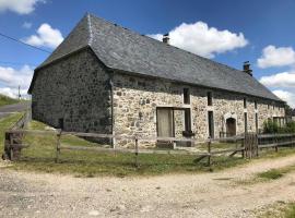 Gîtes du Chênelong Cantal, atostogų būstas mieste Marchastel