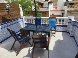 Private townhouse with roof terrace close to the beach