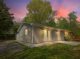 Captain Puddle Pirate's Hideaway - Near All Sevierville & Pigeon Forge Attractions & Great Smoky Mountains NP home