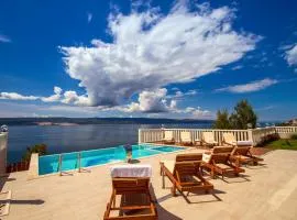 Villa MIRNA with heated pool & whirlpool, traditional wine bar, 150m from sea