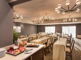 Viesnīca Crowne Plaza Providence-Warwick (Airport) by IHG pilsētā Vorika