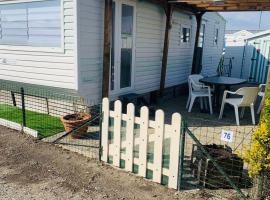 Mobil-home 4 personnes 400m de la mer, glamping site in Berck-sur-Mer