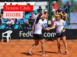 Apartmens Xhenis Lux, hotel di Ulcinj