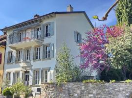 Le Cinquante Quatre, hotel v destinaci Perroy
