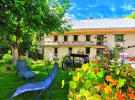 Le Moulin des Olirics, cabin in Sallanches