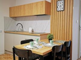 4 Pory Roku Apartamenty Domki Pokoje, homestay in Nadole