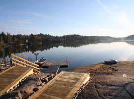 Sjöställe Gudö, hotel cerca de Dalarö Skans fortress, Vendelsö