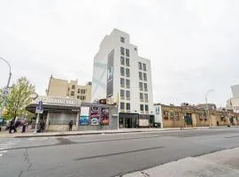 4 stars hotel in Bronx