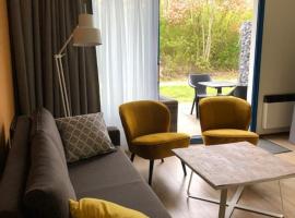 Appartement 98 - Wadloper, Resort Amelander Kaap!、ホルムのホテル