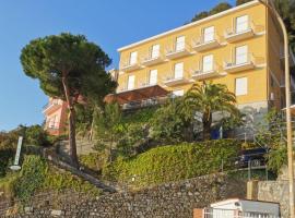 Hotel Pineta – hotel w mieście Laigueglia