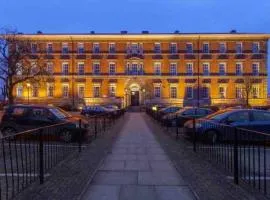 County House - THE WHITE APARTMENT