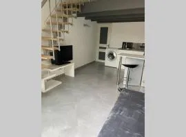 Joli studio avec terrasse privée