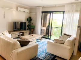 Spacious Homely Apartment Close to Everything, hotel cerca de Estadio WACA, Perth