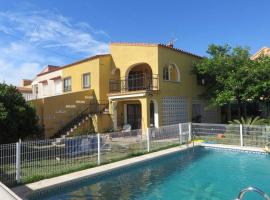 Villa exclusiva cerca del mar con Piscina privada, Hotel in Benicàssim