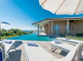 CASA DI EOLO 8&2, Emma Villas