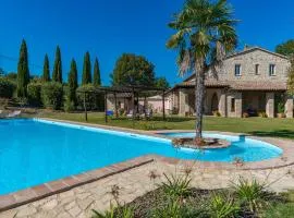 Casale Cicognola 12, Emma Villas