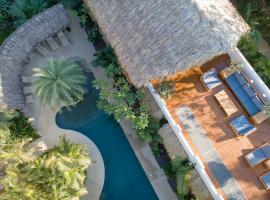The Nomadic Hotel, hotel v destinaci Nosara