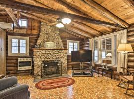 Lakefront 1930s Log Cabin with Dock and Fire Pit! ค็อทเทจในRice Lake
