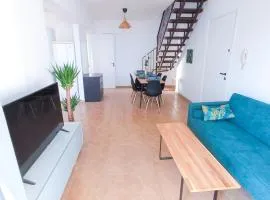 Luxury Maisonette Apartment - EA VIEW, GYM- 5 Min from Beach