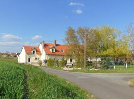 Maison de vacances Sol & Piper, atostogų namelis mieste Gombergean