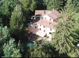 Villa Terria, cottage sa Bagni di Lucca