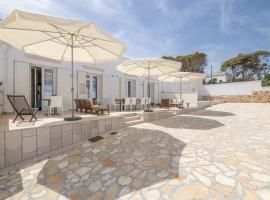 B&BLeucaineout、レウカのホテル