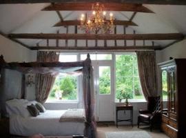 The Walnuts Country House, hotel v destinaci West Row