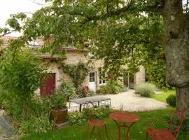 Maison indépendante avec grand parc arboré, proche de la nature et des lacs - FR-1-611-18