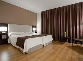 Hostal Carlos III, hotel near Los Espartales, Getafe