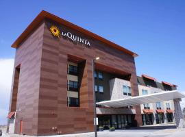 La Quinta Inn & Suites by Wyndham Littleton-Red Rocks, hotel v destinaci Littleton
