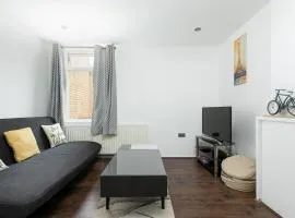 1Leta Apartment - Hatfield