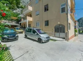 Apartment Goge