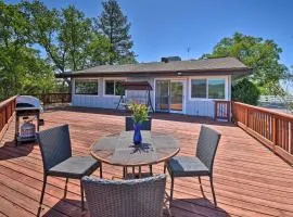 Stunning Treetop Villa - 1 Mi to Dtwn Mariposa!