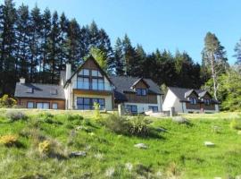 An Outdoor Enthusiasts Piece of Heaven, hotel with jacuzzis in Gairlochy