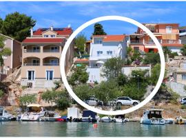 Apartments Elvis, ξενοδοχείο σε Primošten