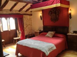 Hotel Rural "El secreto del Castillo", h&ocirc;tel avec bain &agrave; remous &agrave; Maderuelo