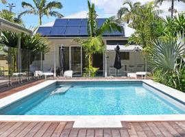 Byron Palms Guesthouse & Spa - Adults Only, hotel in Byron Bay