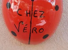 CHEZ VERO - Chambre d'hôte privée - proche Cassis Ste Baume Marseille Le Castelet Agora - parking clos -