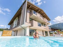 Enjoy The Alps - Aparthotel, hotel i Flachau