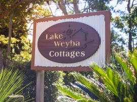 Lake Weyba Cottages Noosa, hotell i Peregian Beach