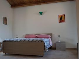 Residence Fra’ Michele: Monforte San Giorgio'da bir otel