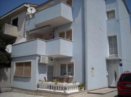 Navy Apartments, hotel v destinaci Jadranovo