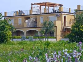 Pizzo Beach Club two bed Apartments, hotel med parkering i Pizzo