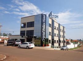 Crystal Palace Hotel, hotel with parking in Rolim de Moura