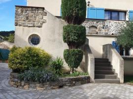 Maison cevennes avec piscine: Les Mages şehrinde bir otel