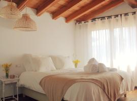 Montagut에 위치한 주차 가능한 호텔 El Niu Casa Rural