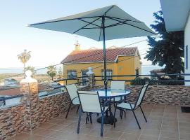 Villa del Carmen, hotell med pool i Almayate Alto