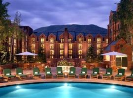 Aspen St Regis Residence Club 3 Bedroom, hotell i Aspen