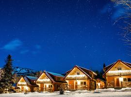 Miette Mountain Cabins, hotel in Jasper